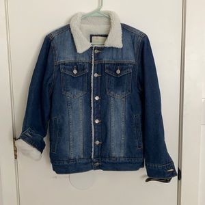 Zuofandun jean jacket.
